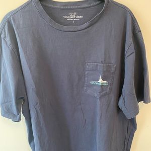 Vineyard vine tshirt